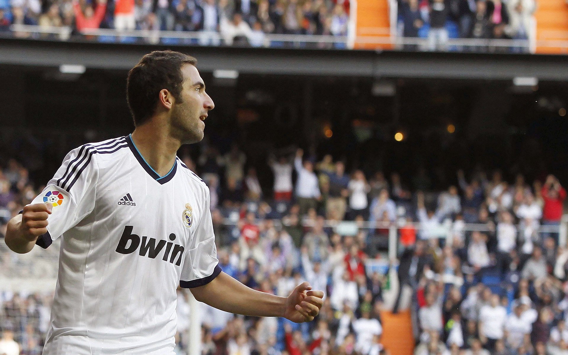 CBA内线球员篮下表现强势